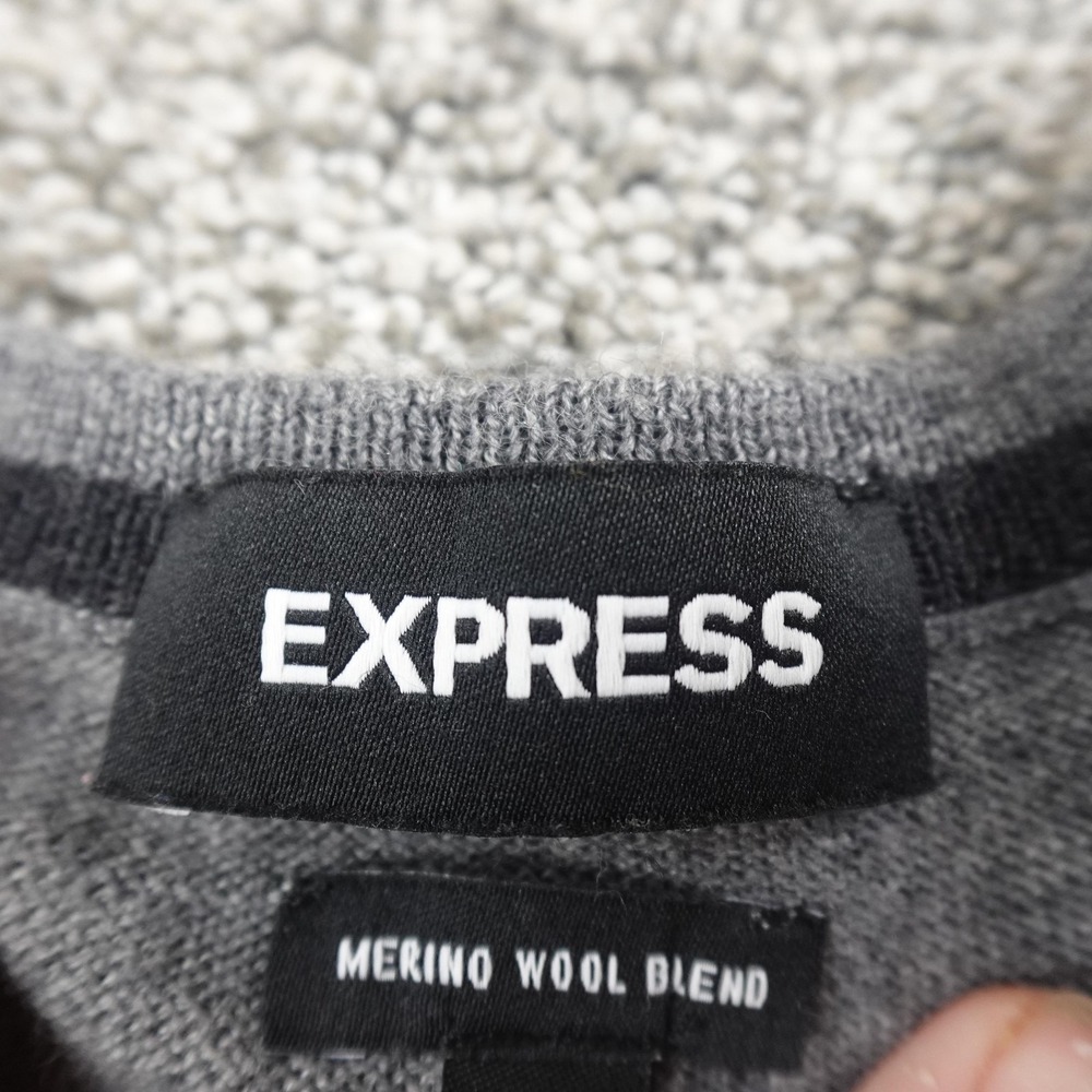 Express Sweater Mens 2XL Gray Merino Wool Blend V Neck Pullover Casual Cozy Soft - Picture 5 of 13